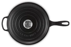 Le Creuset Signature Cassadou Braadpan ø 26 Cm Gietijzer Mat Zwart -Keukengerei Verkoop t 6ea5678ae1cf710b20884334aa6ab3fd